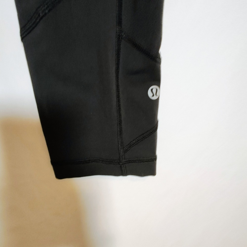 Lululemon Crop Leggings Women's 4 Black Speed Up Pockets Yoga Workout NWOT - Picture 10 of 11